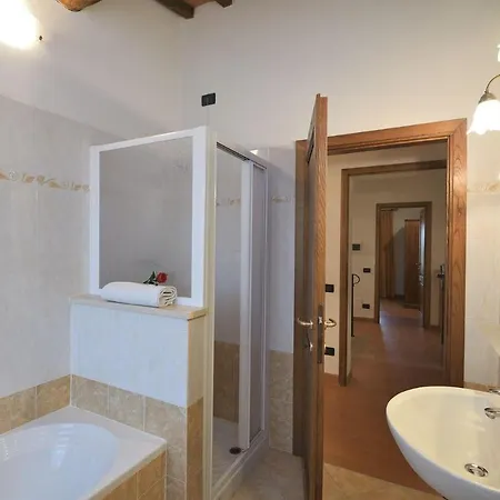 Capanna Leopoldina 8 شقة
